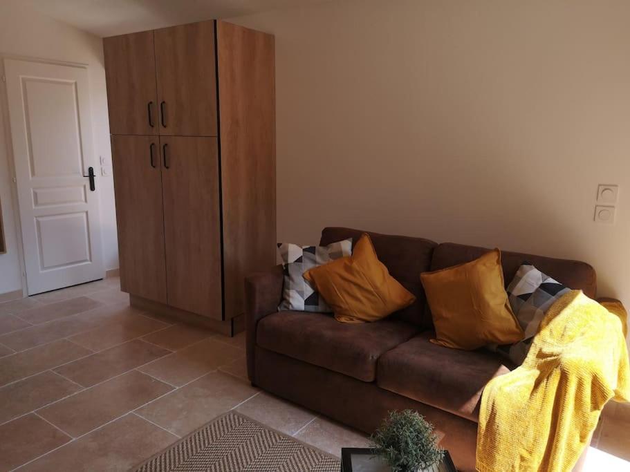 Appartement Independant A Mi-chemin Entre Aix Et Cassis *